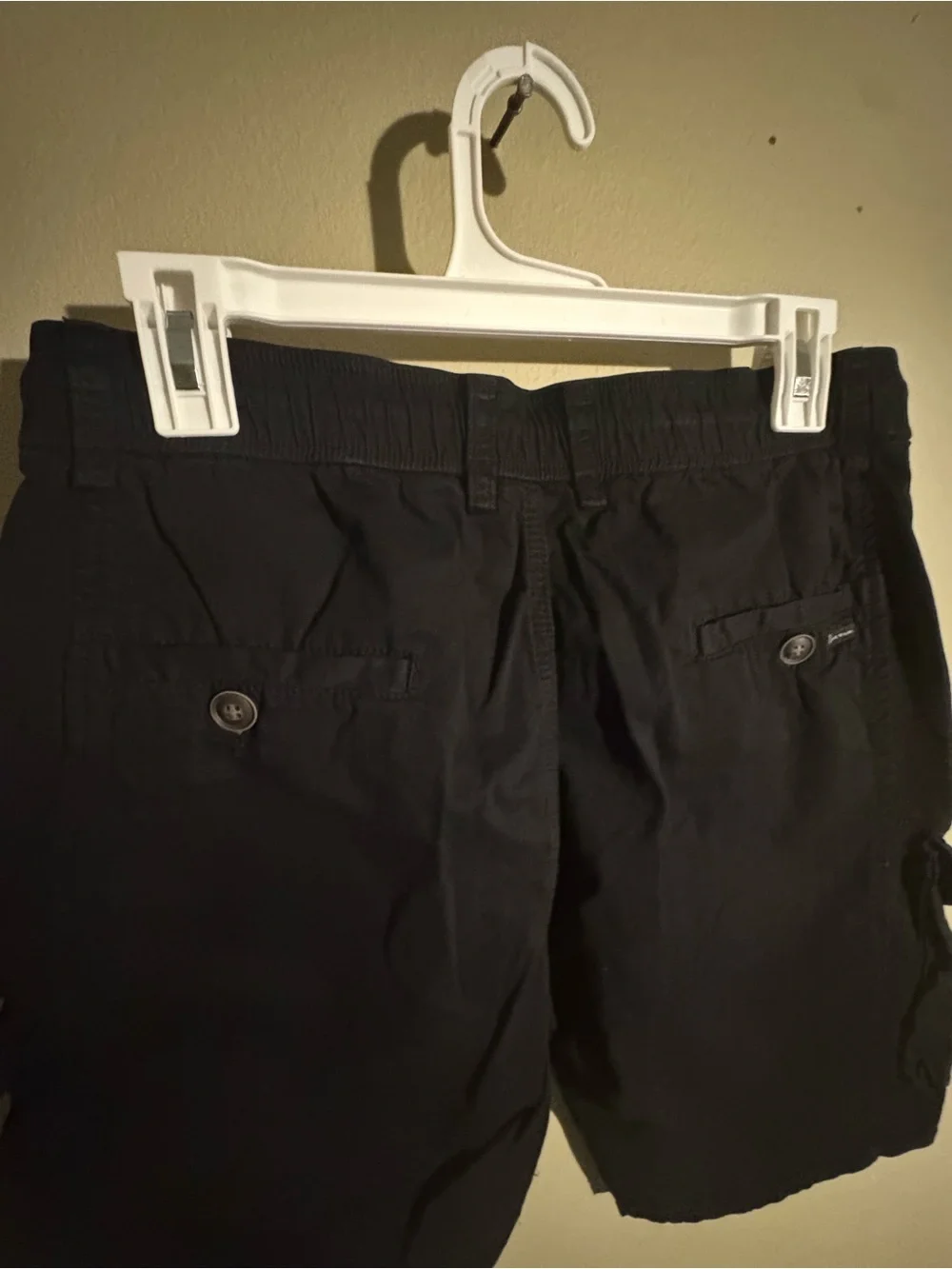 ZMYU-MEN Black Cargo Shorts with multiple pockets, Men’s Size 32. New with tags.